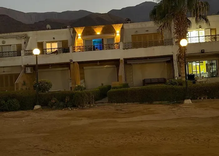Alpesi faház Luxury Beachfront In Ain Sokhna Families